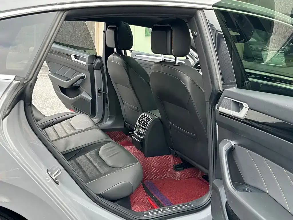 Volkswagen CC 2022 из CN, фото 8