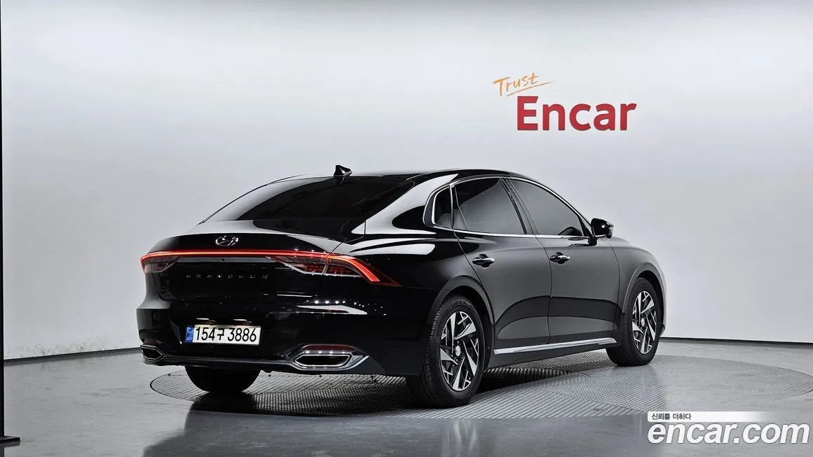 Hyundai Grandeur 2022 из KR, фото 2