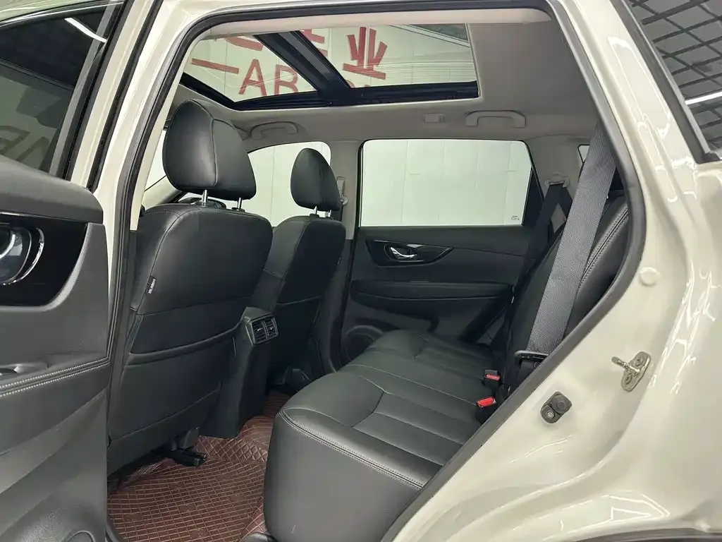 Nissan X-Trail 2023 из CN, фото 5