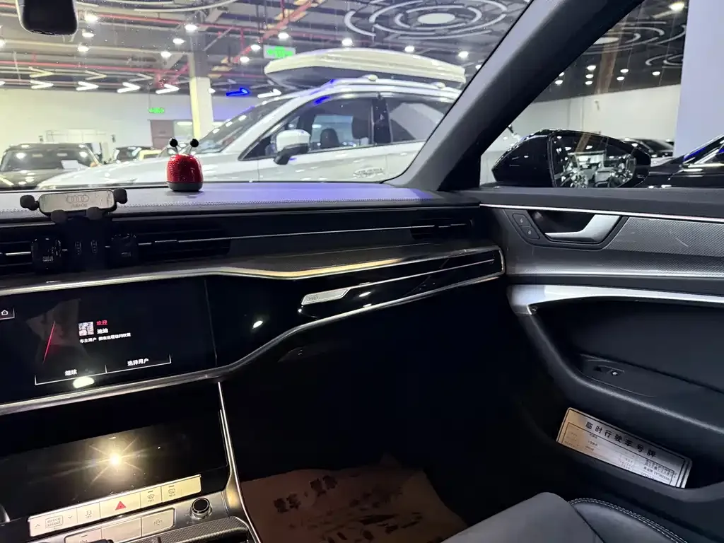 Audi A6L 2022 из CN, фото 9