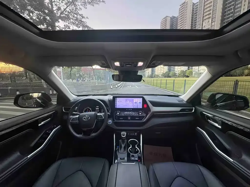 Toyota Highlander 2023 из CN, фото 5
