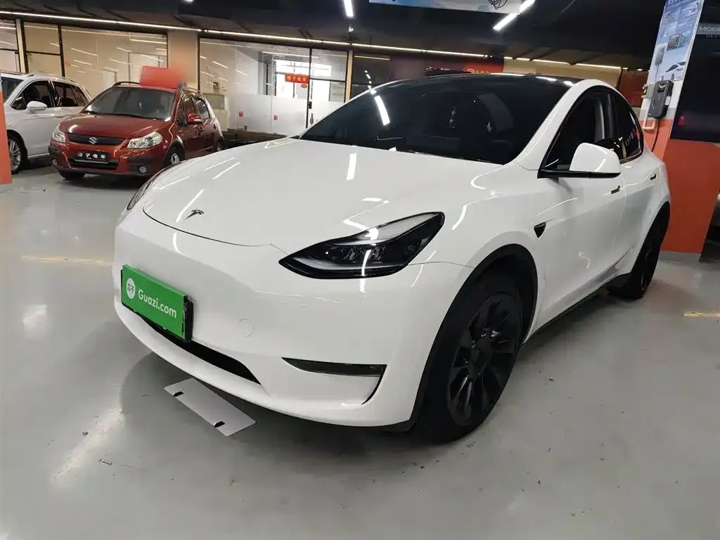 Tesla Model Y 2024 из CN, фото 2