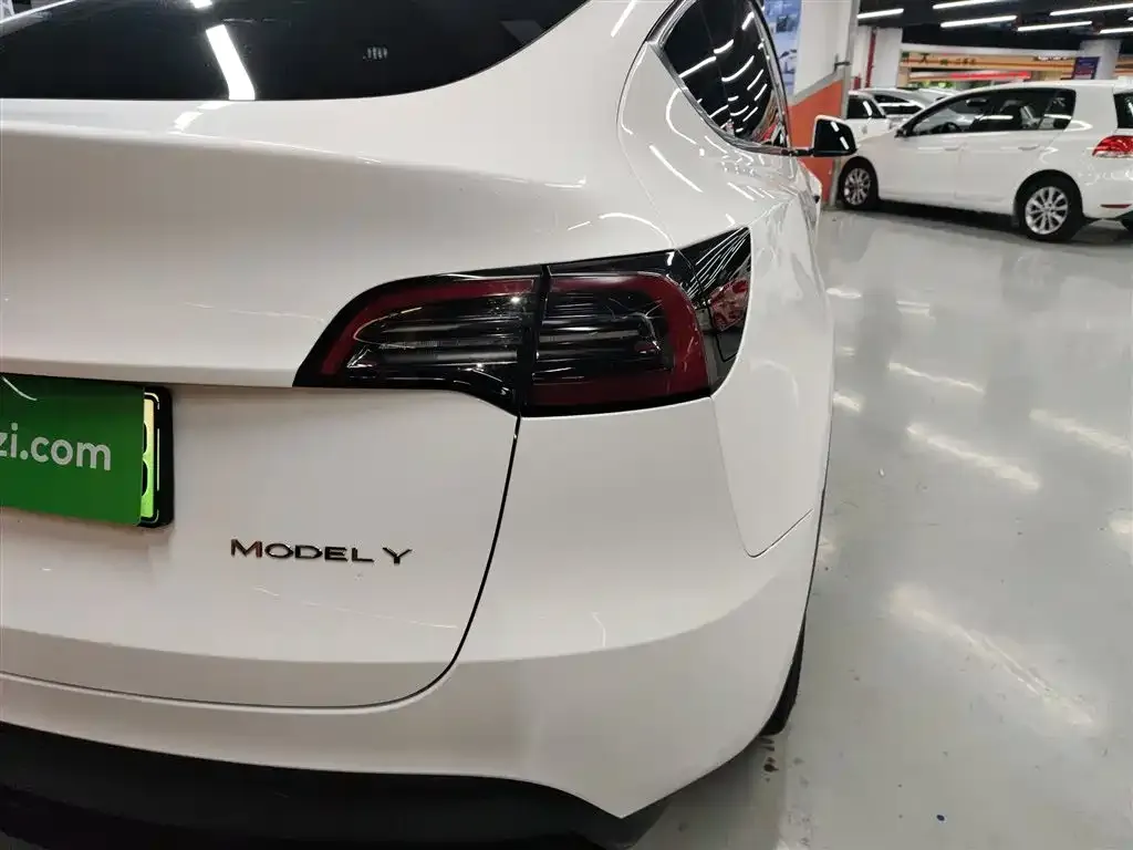 Tesla Model Y 2024 из CN, фото 7
