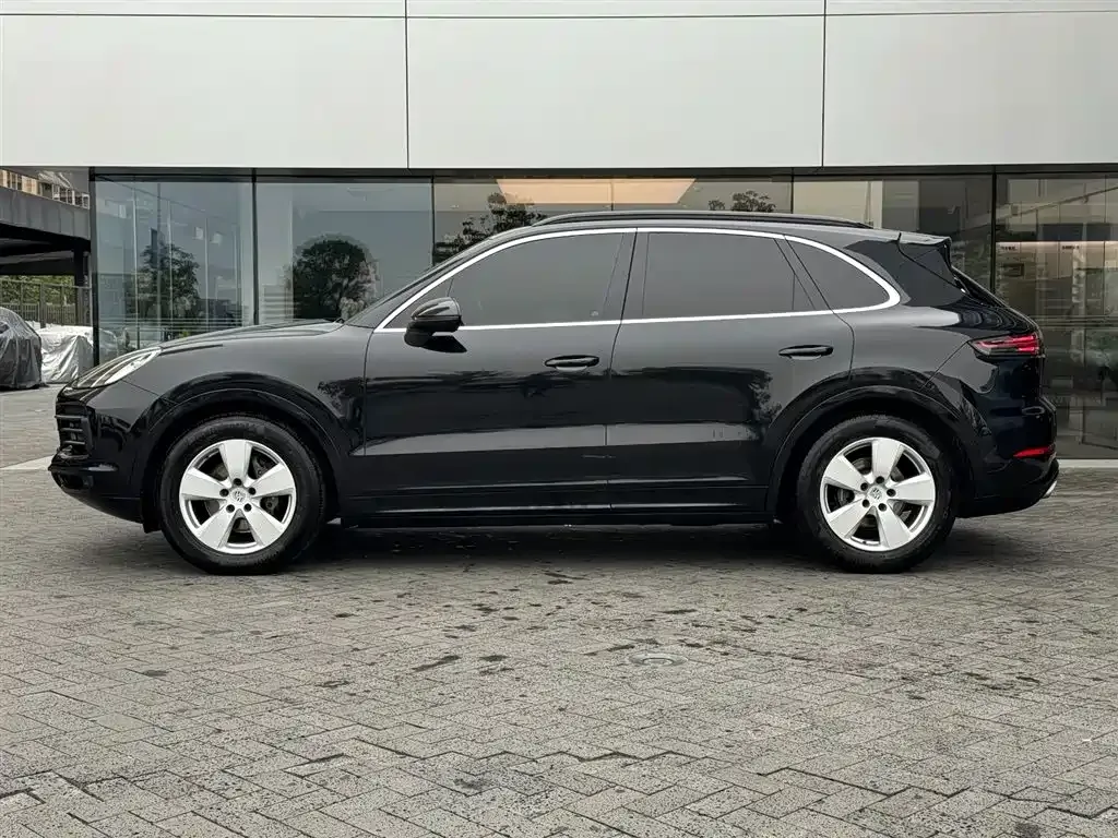 Porsche Cayenne — фото 2