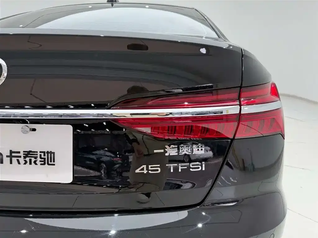 Audi A6L 2024 из CN, фото 10