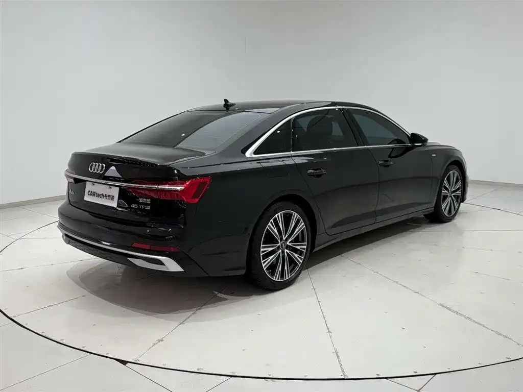 Audi A6L 2024 из CN, фото 8