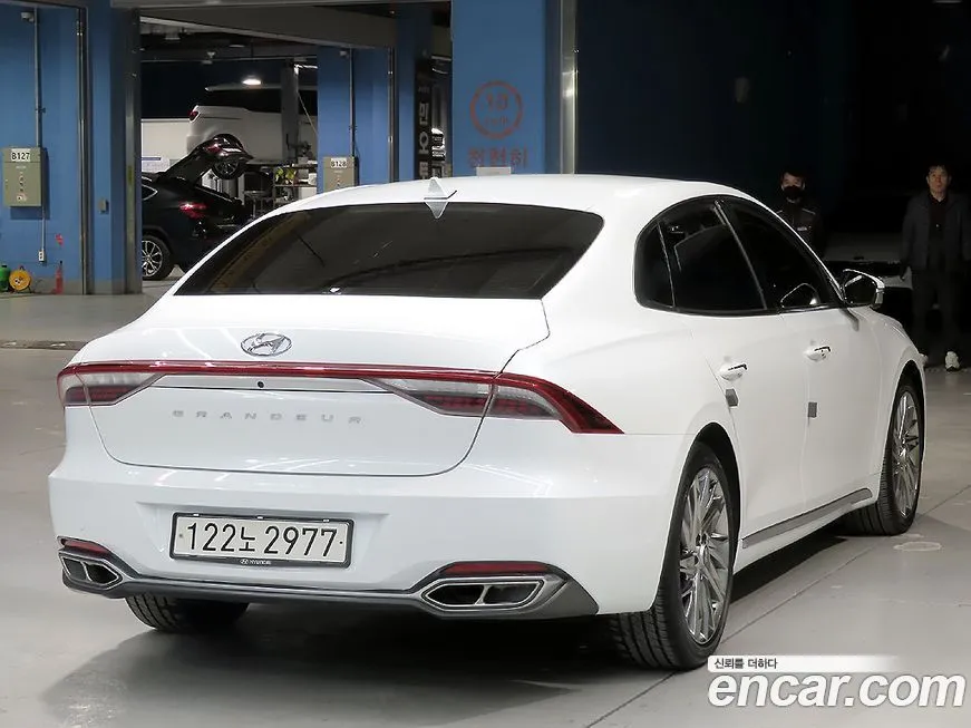 Hyundai Grandeur 2022 из KR, фото 4