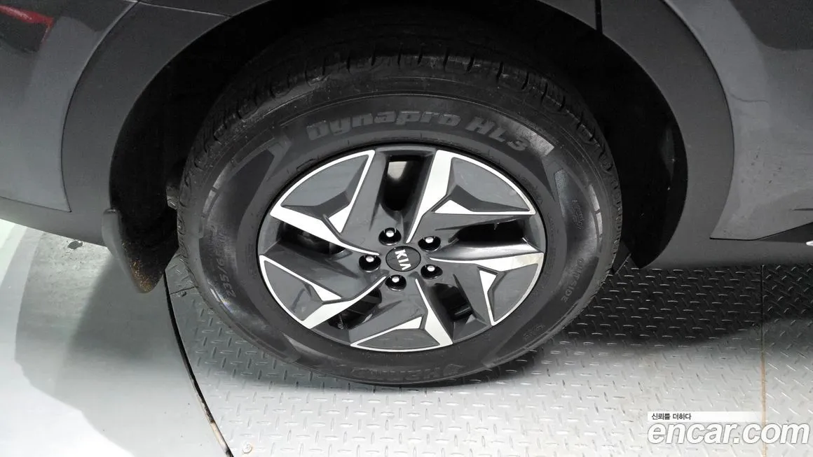 Kia Sorento — фото 5