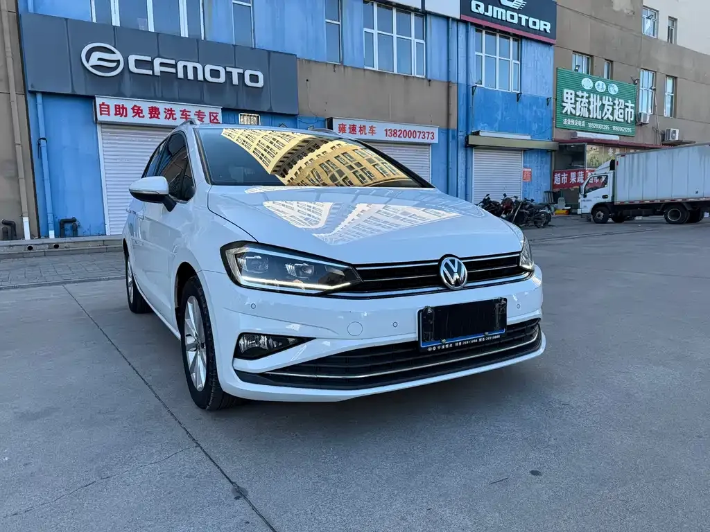 Volkswagen Golf Sportsvan 2021 из CN, фото 3