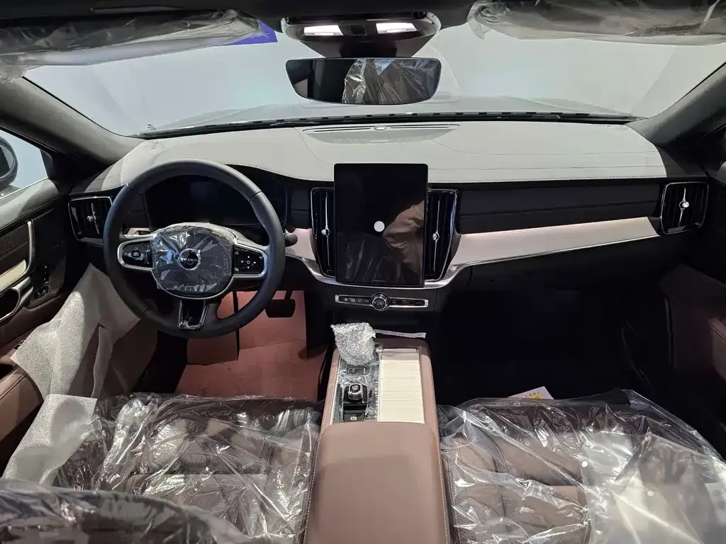Volvo S90 2025 из CN, фото 8