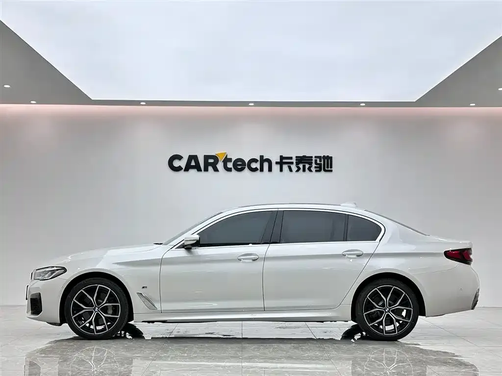 BMW 5 Series — фото 2