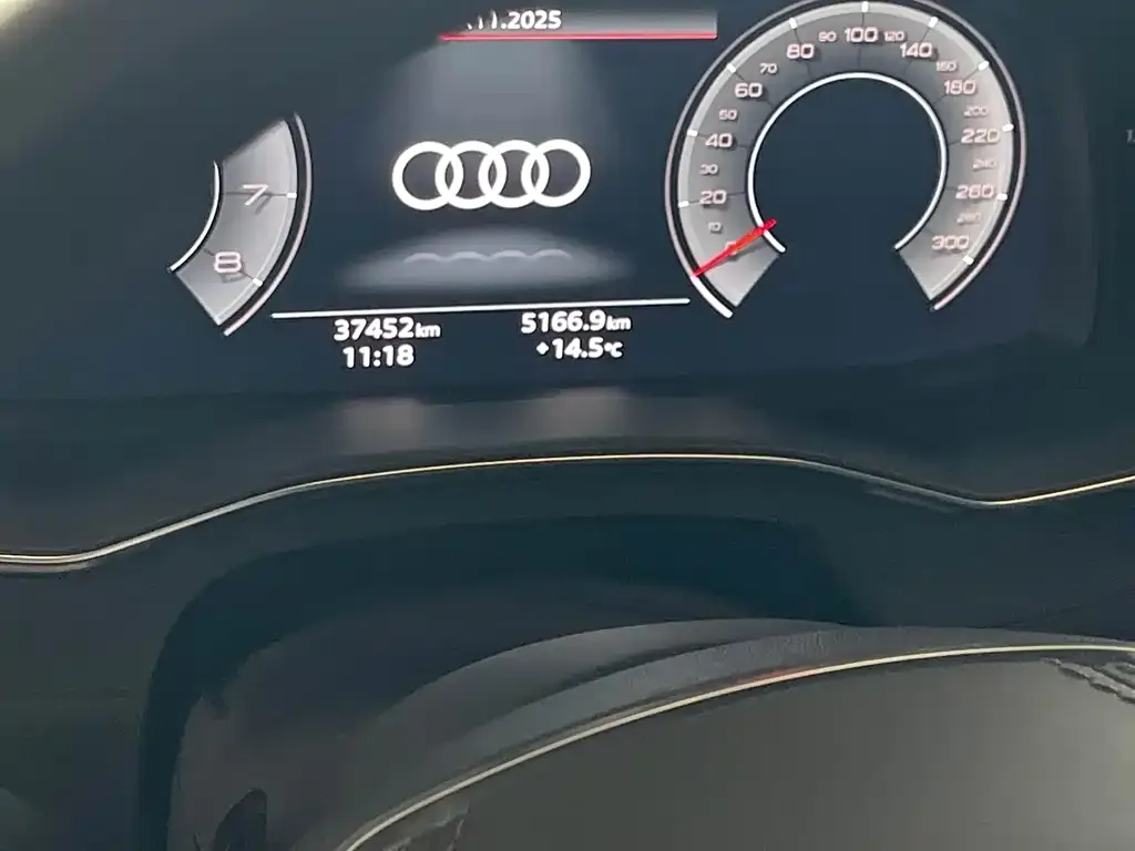 Audi A6L 2023 из CN, фото 10