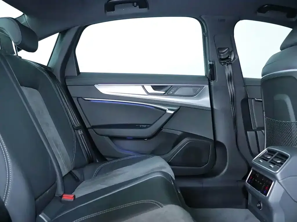 Audi A6L 2023 из CN, фото 8