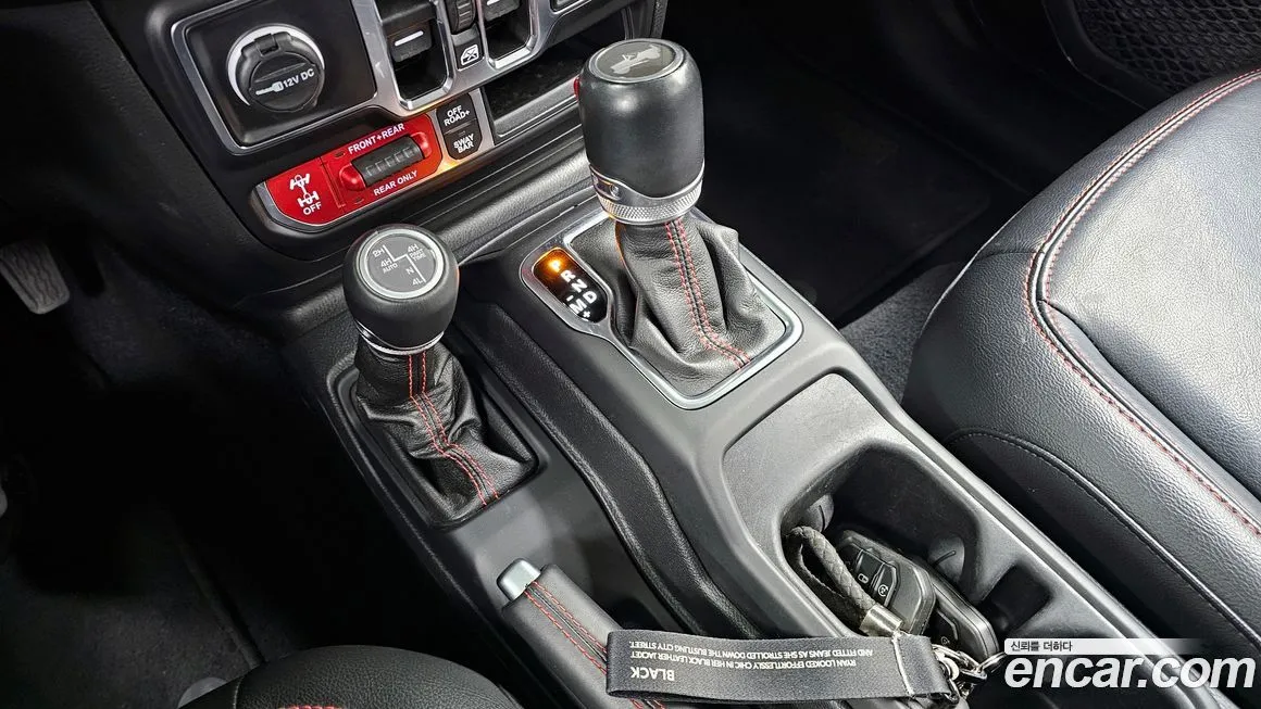 Jeep Wrangler 2023 из KR, фото 9
