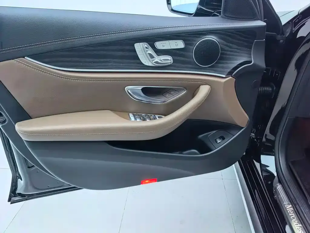 Mercedes-Benz E-Class 2023 из CN, фото 10