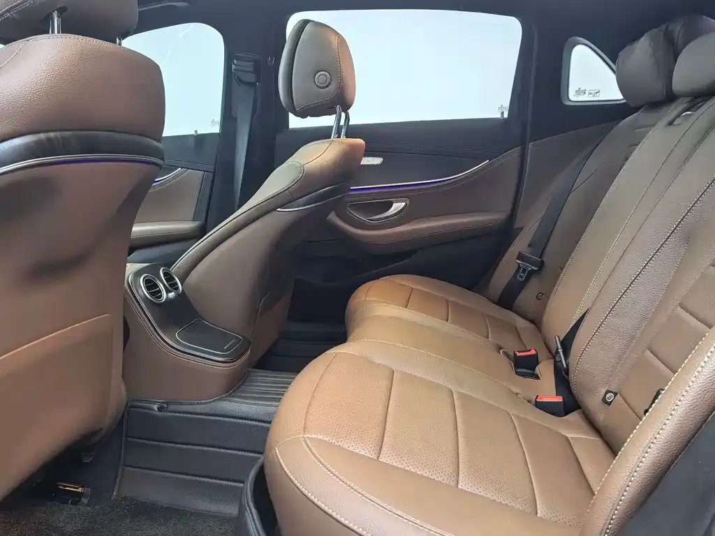 Mercedes-Benz E-Class 2023 из CN, фото 3