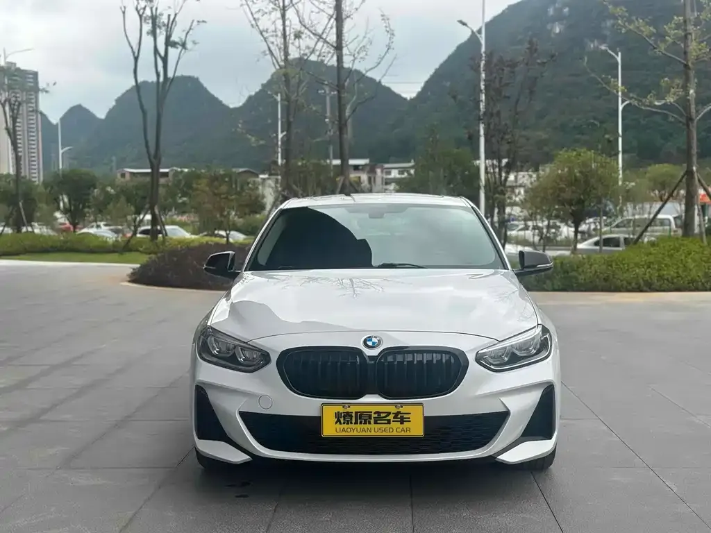 BMW 1 Series 2022 из CN, фото 2