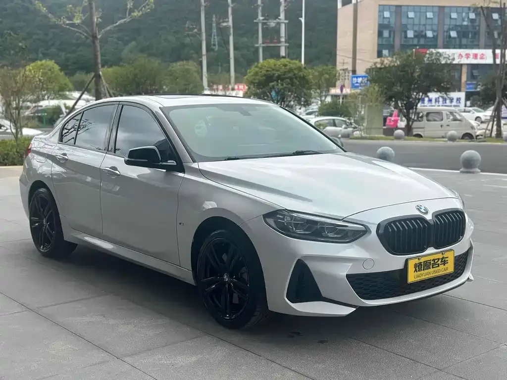 BMW 1 Series 2022 из CN, фото 3