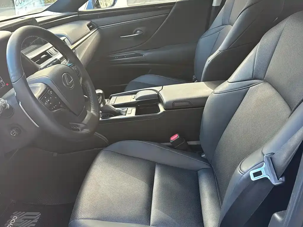 Lexus ES 2021 из CN, фото 5