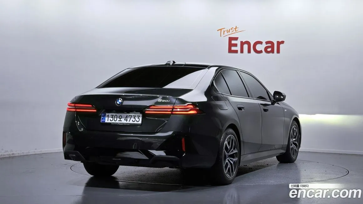 BMW 5-Series 2025 из KR, фото 2