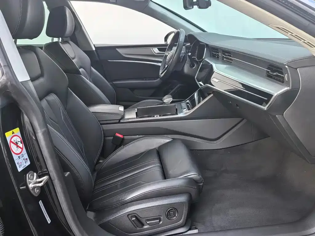 Audi A7 2024 из CN, фото 5
