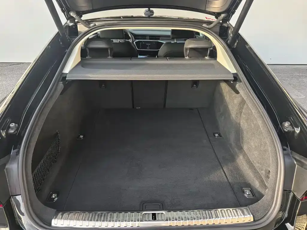 Audi A7 2024 из CN, фото 7