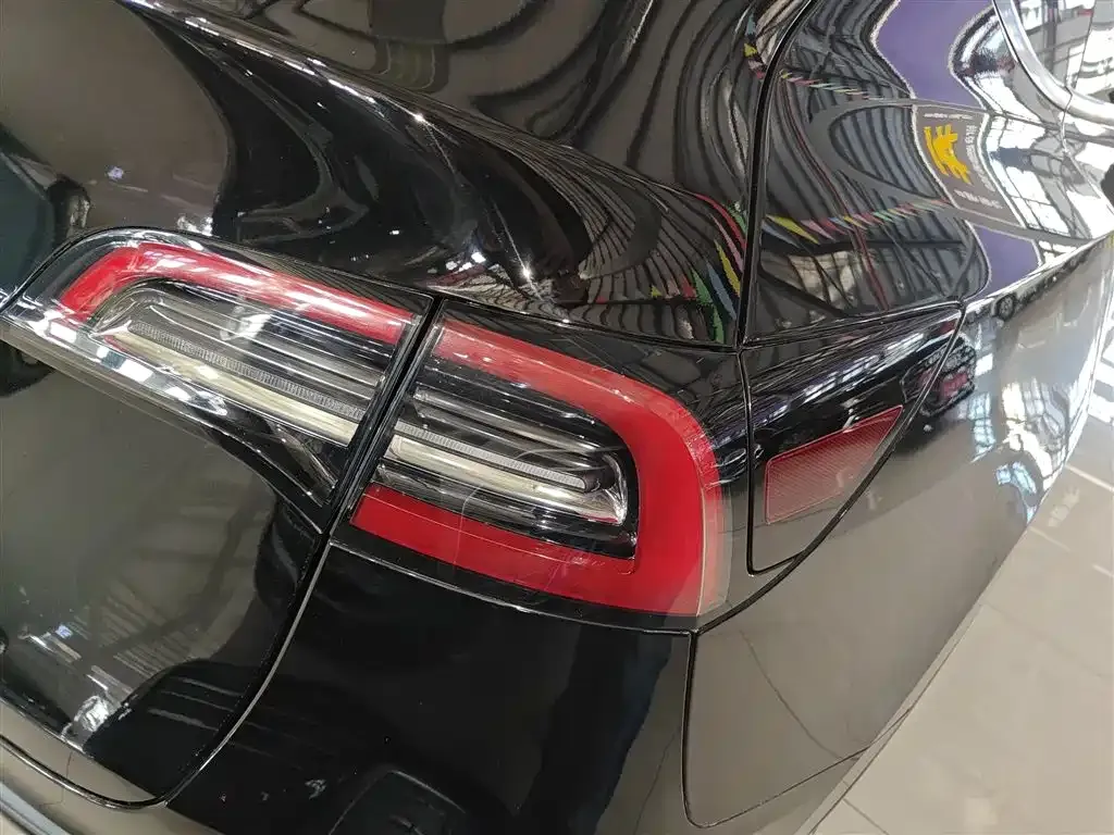Tesla Model Y 2023 из CN, фото 8