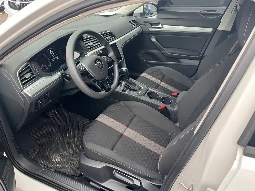 Volkswagen Lamando 2022 из CN, фото 8