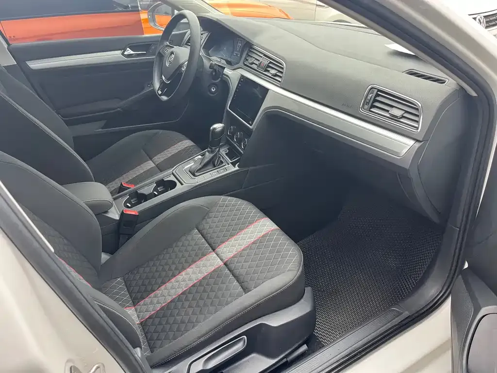 Volkswagen Lamando 2022 из CN, фото 9