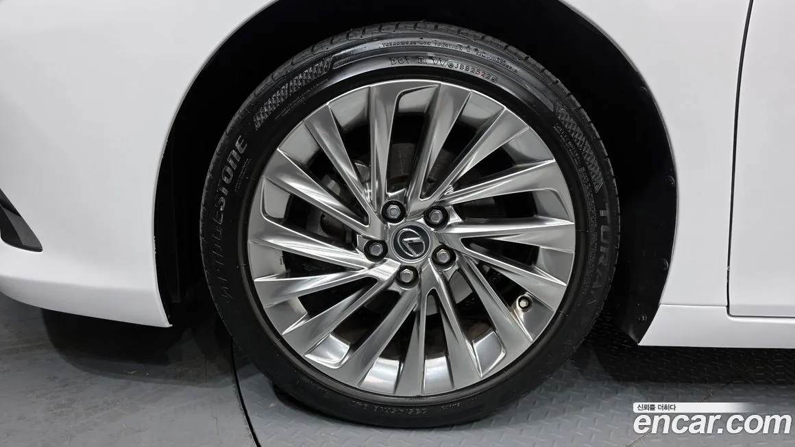 Lexus ES 2023 из KR, фото 5