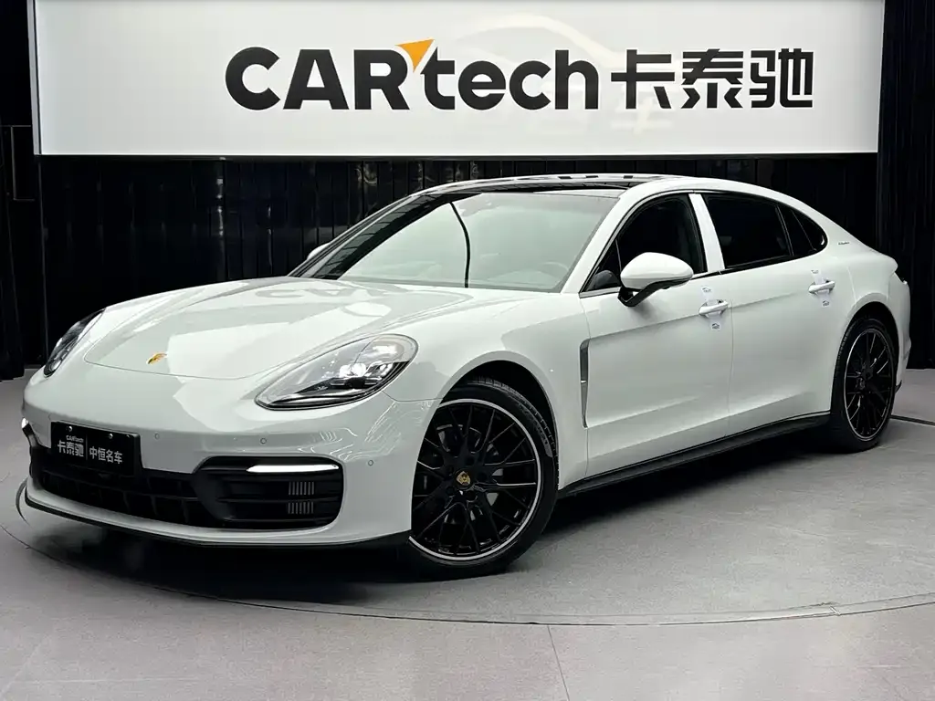 Porsche Panamera — фото 1