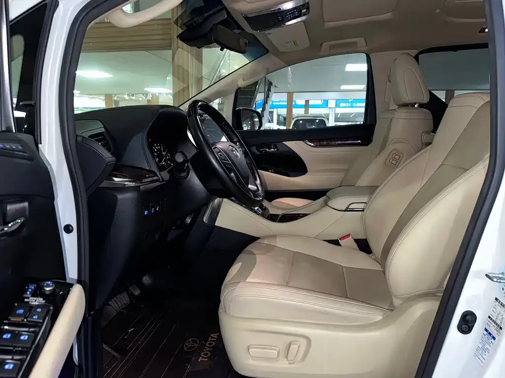 Toyota Alphard 2021 из CN, фото 3