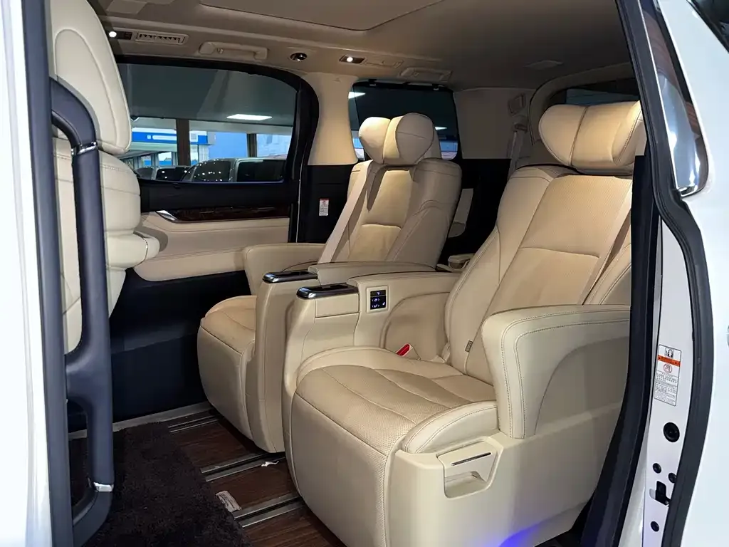 Toyota Alphard 2021 из CN, фото 6