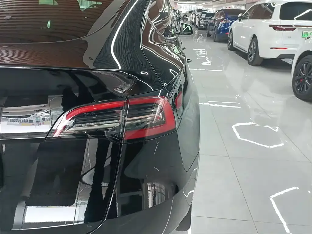 Tesla Model Y 2024 из CN, фото 8