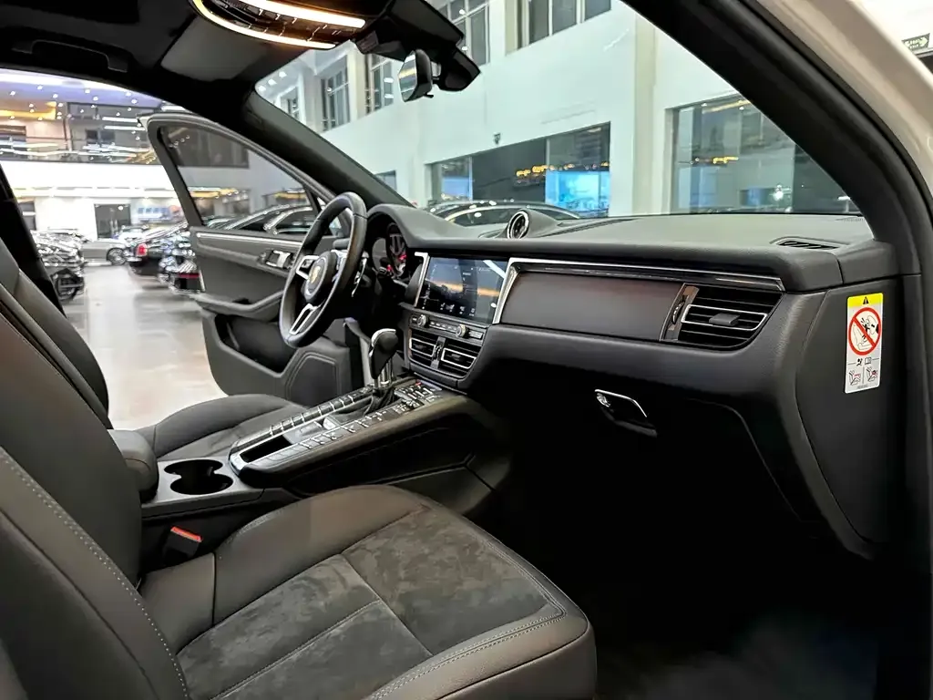 Porsche Macan 2021 из CN, фото 7