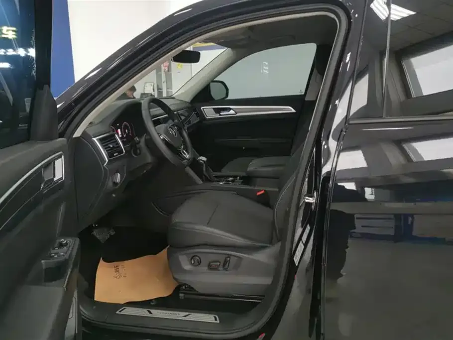 Volkswagen Teramont 2021 из CN, фото 9