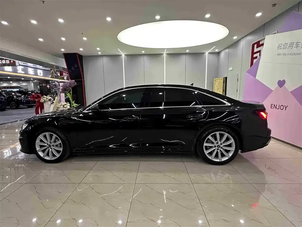 Audi A6L 2023 из CN, фото 9