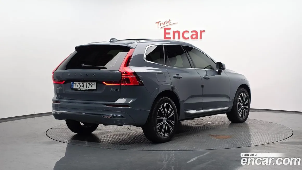 Volvo XC60 — фото 2