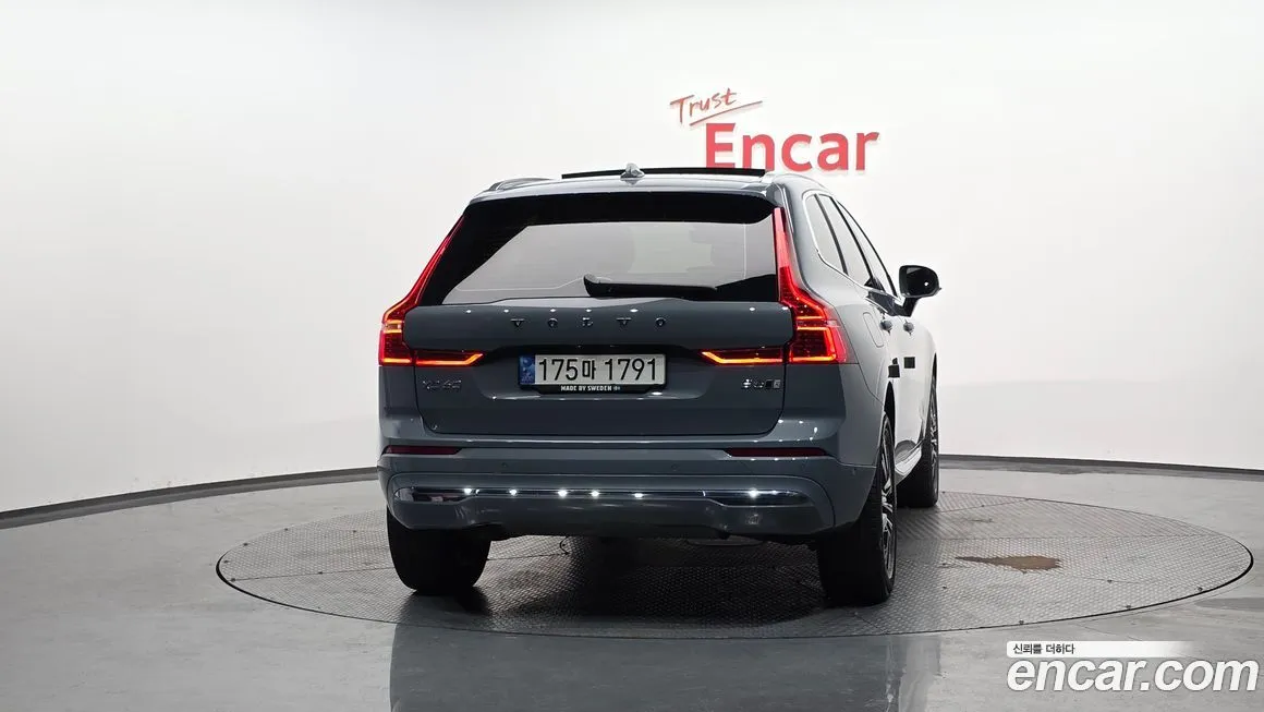 Volvo XC60 — фото 4