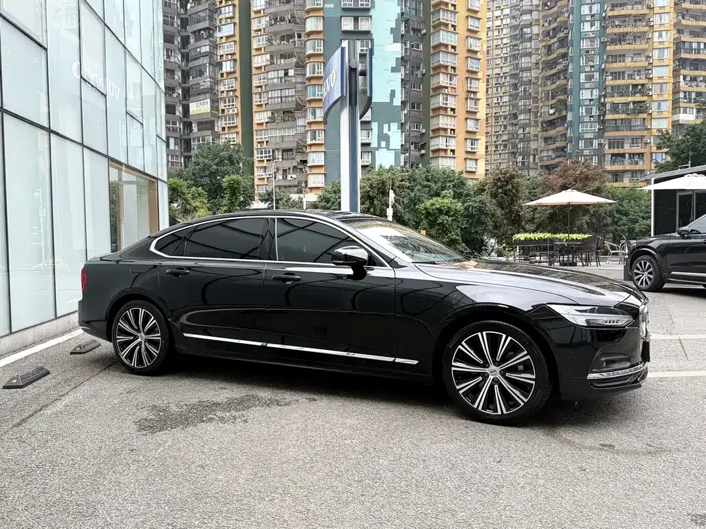 Volvo S90 2023 из CN, фото 4