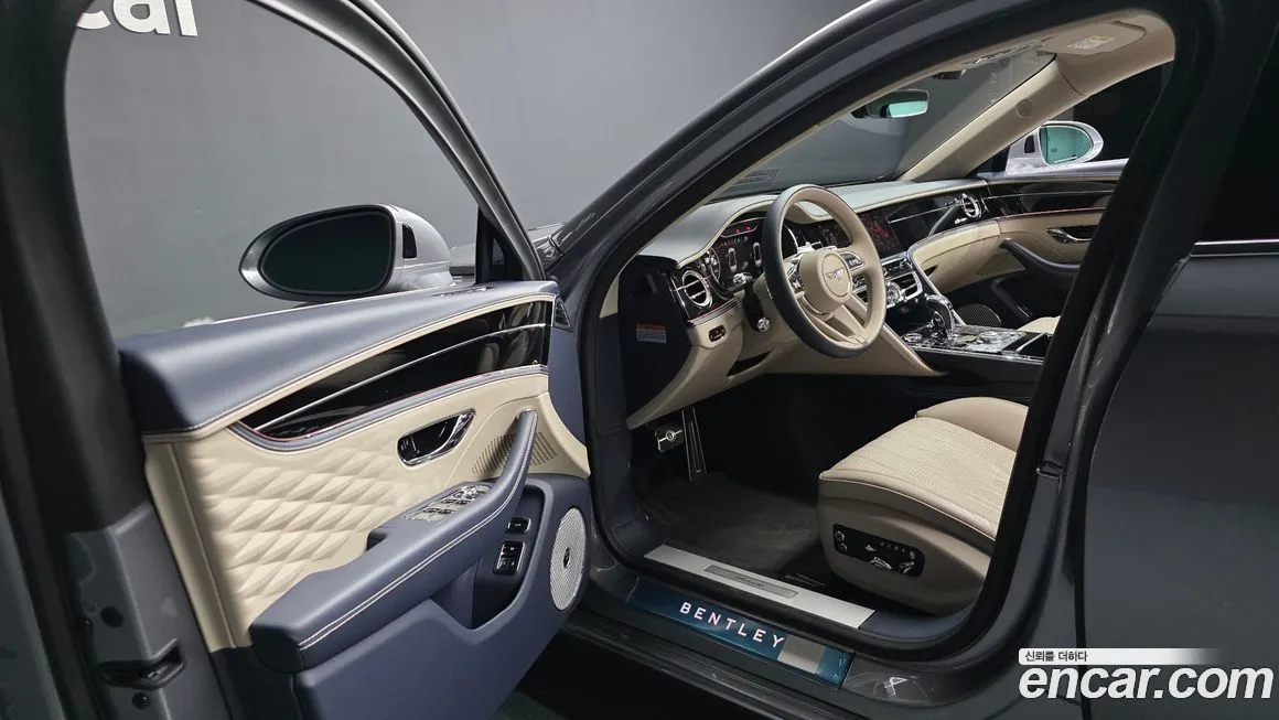 Bentley Flying Spur 2023 из KR, фото 10