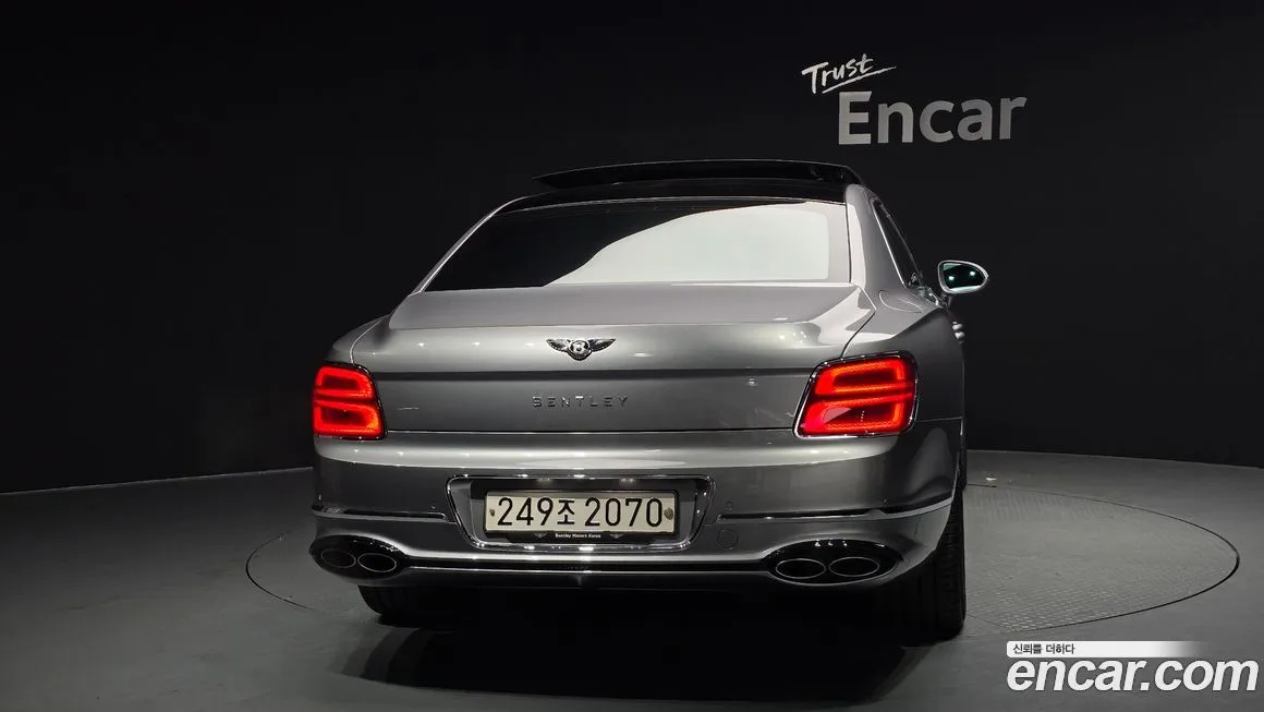 Bentley Flying Spur 2023 из KR, фото 4