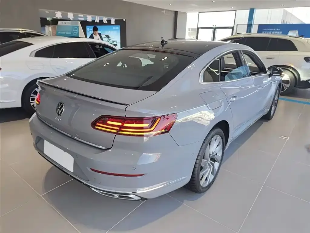 Volkswagen CC 2024 из CN, фото 7
