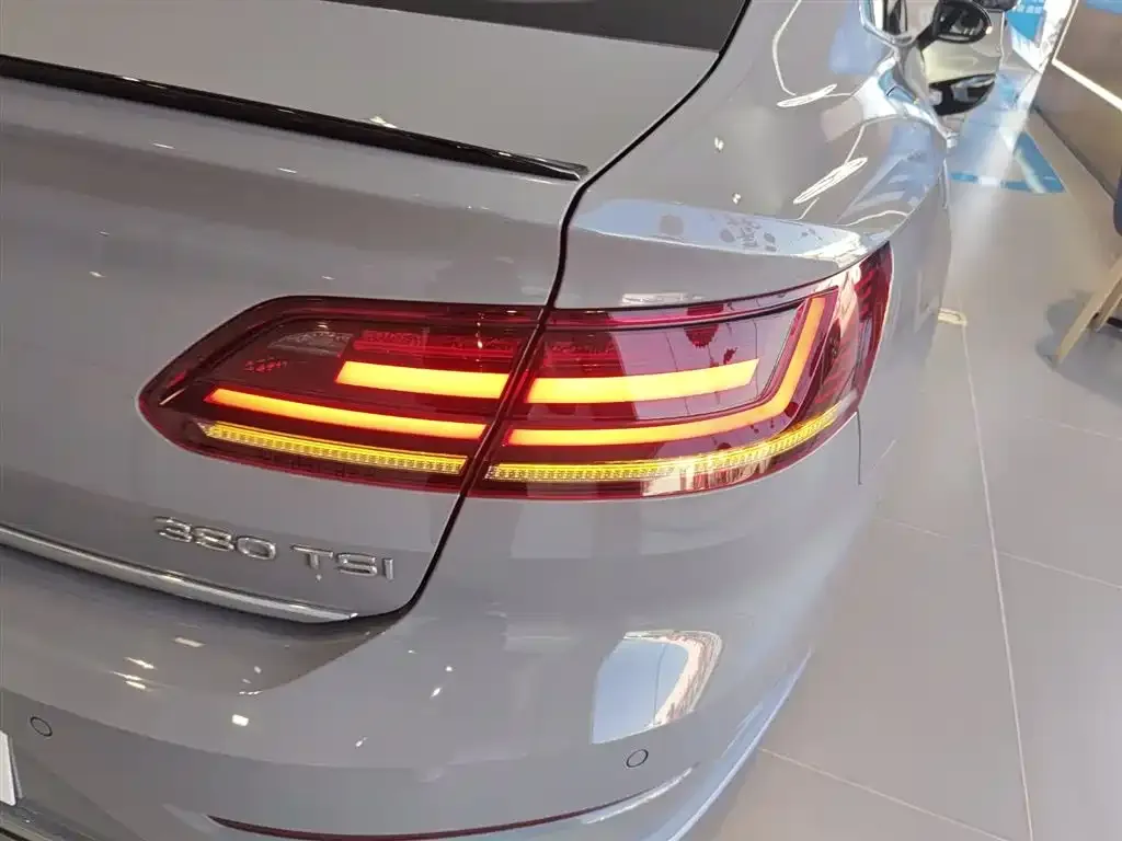 Volkswagen CC 2024 из CN, фото 8