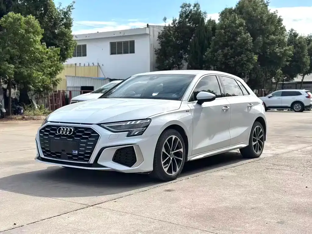 Audi A3 2021 из CN, фото 1