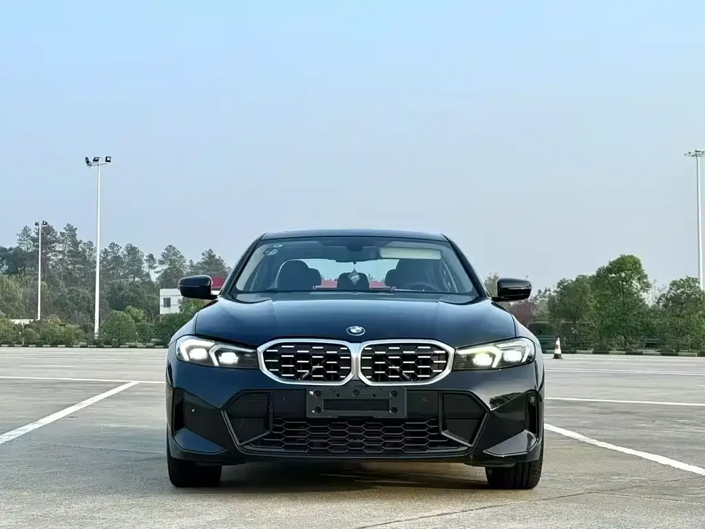 BMW 3 Series 2024 из CN, фото 2