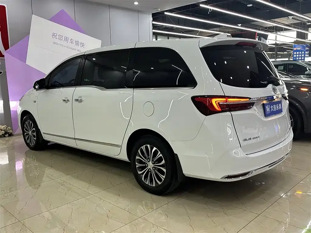 Buick GL8 2022 из CN, фото 6