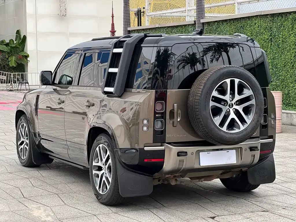 Land Rover Defender — фото 4