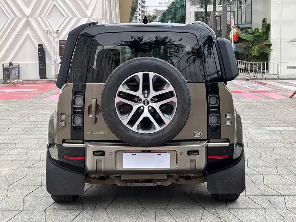 Land Rover Defender — фото 5