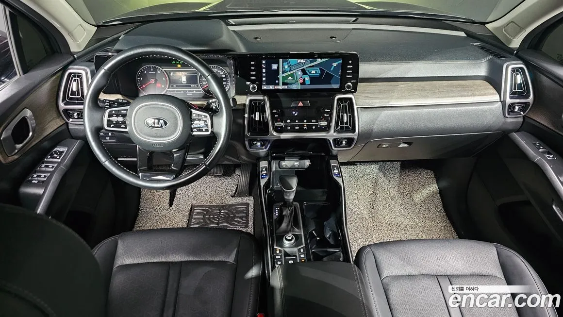 Kia Sorento — фото 7